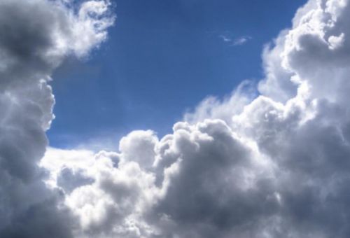 Μας τα χαλάει ο καιρός: Σύννεφα και ισχυροί άνεμοι στο «μενού»